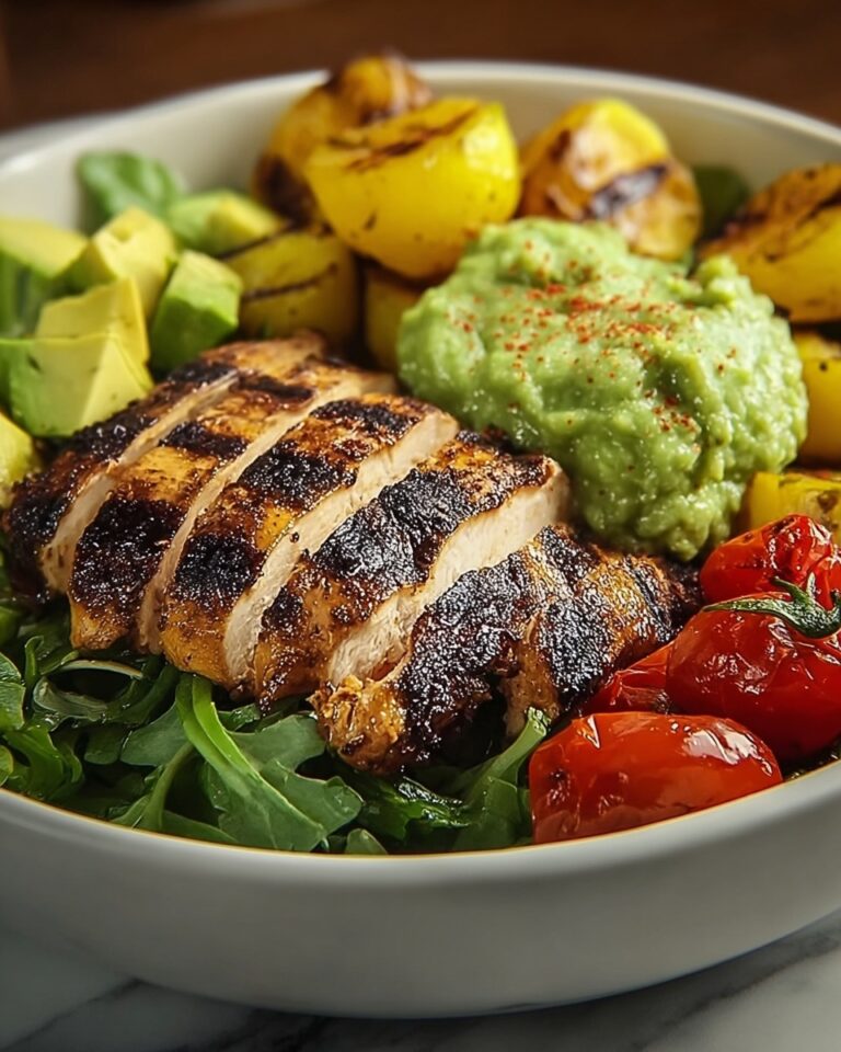Grilled Chicken Bowl with Creamy Avocado Sauce and Veggies Recipe