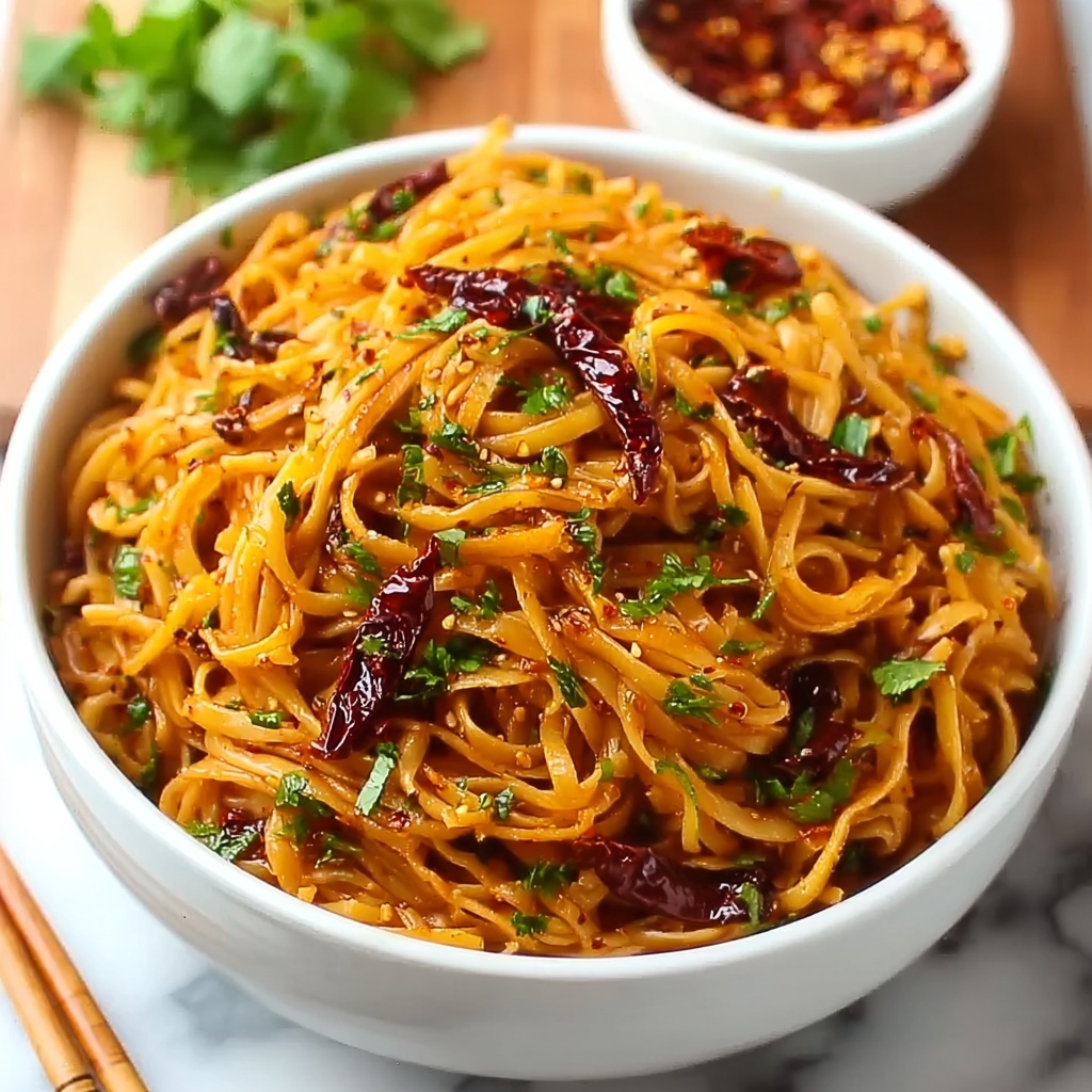 Spicy Garlic Chili Noodles: A Quick Flavor Explosion! Recipe - Recipe Image